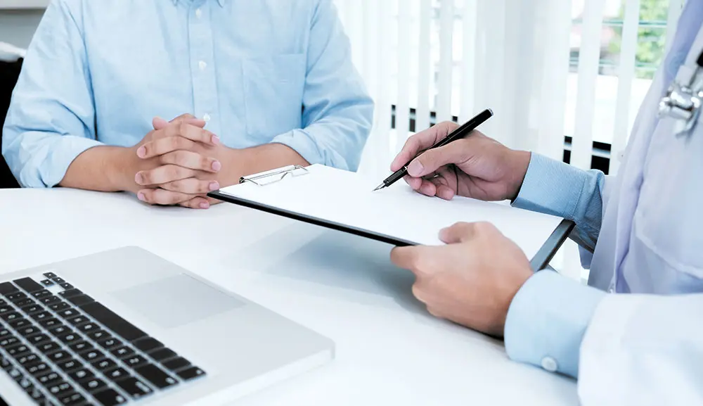 داشتن مجوز از وزارت بهداشت و تائیدیه آن